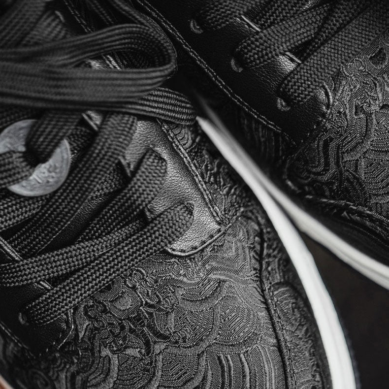 Baskets en soie inspirées du Nihonga