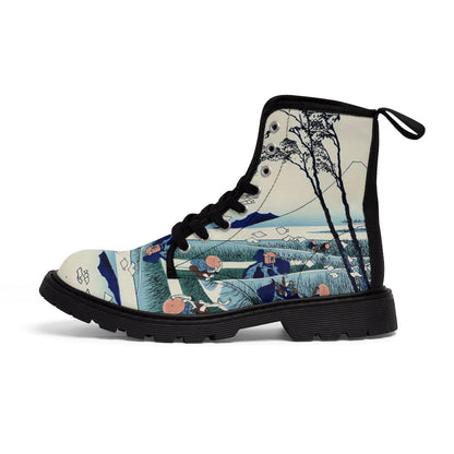 Hokusai  Ejiri in the Suruga province Boots