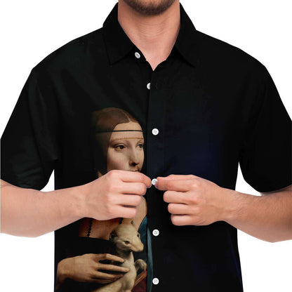 Dame de Léonard de Vinci avec une chemise à boutons Ermin