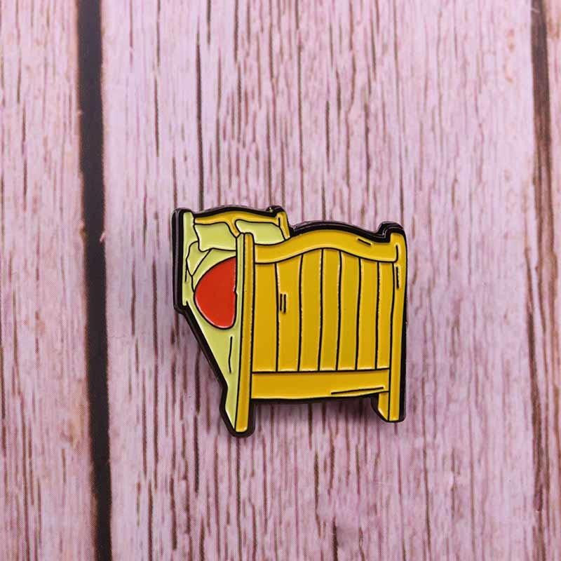 Van Gogh bed pin badge